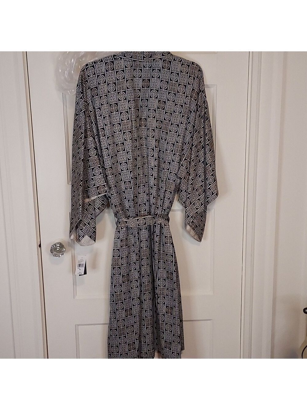 Natori Infinity Robe - Picture 13 of 16